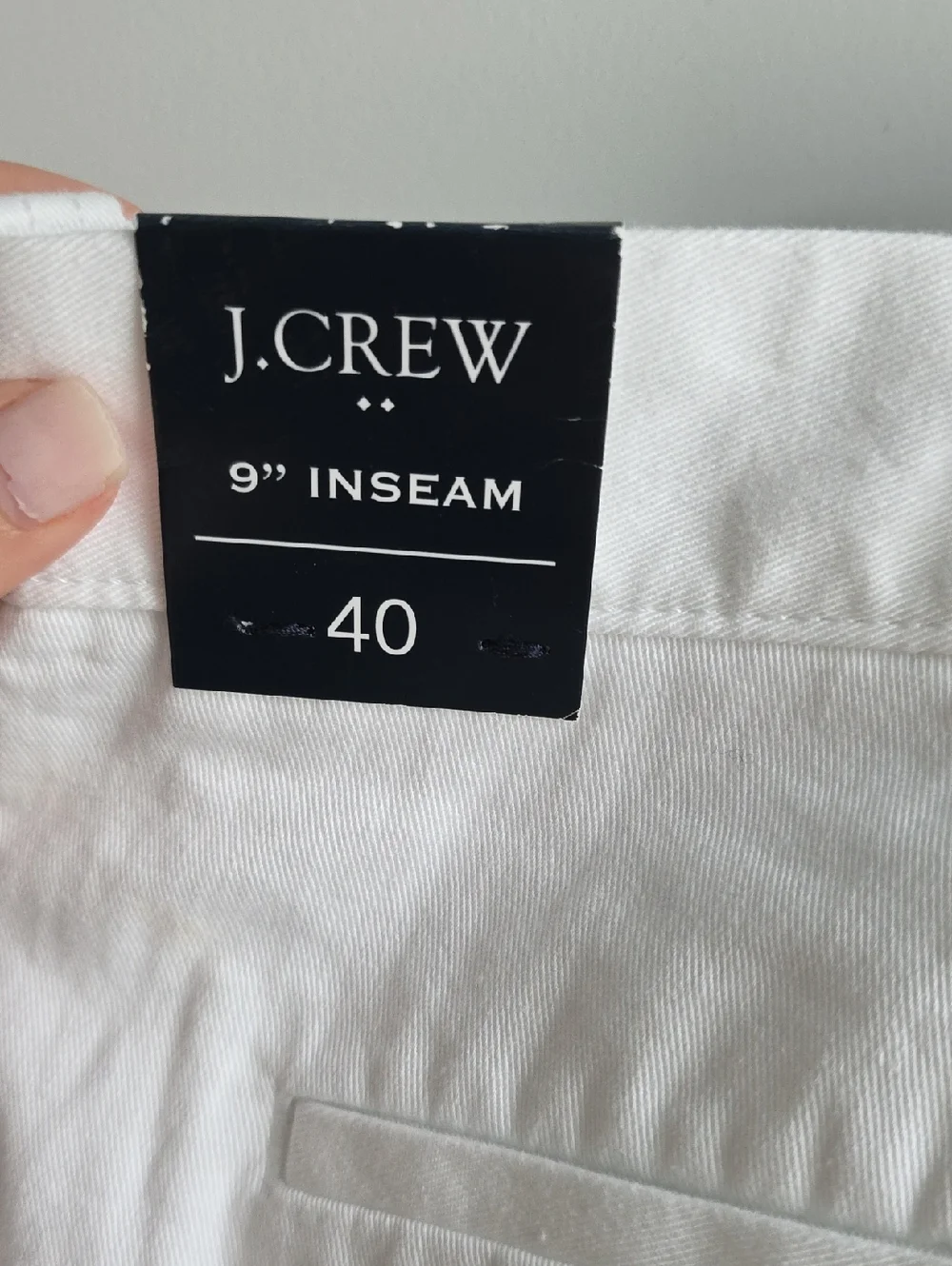 J. Crew Men's White Flat-Front Cotton Shorts 40 G207